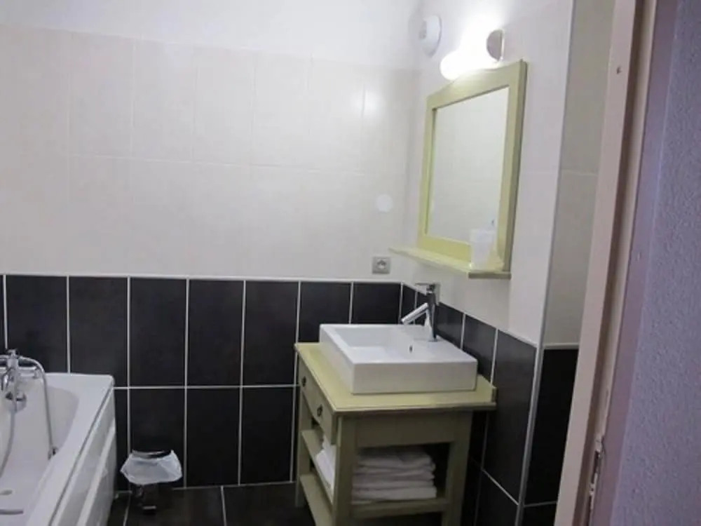 Agudes Hotel