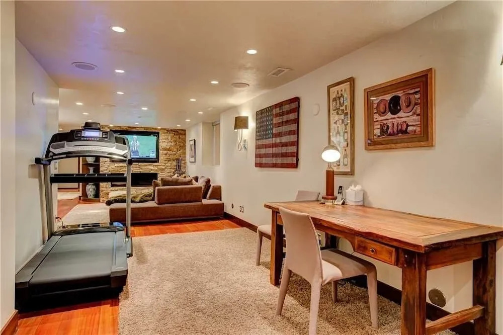 605 Deer Valley Drive 5 Bedroom Townhouse