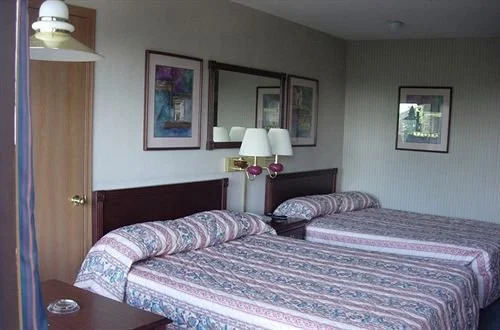 Hillbilly Inn Motel