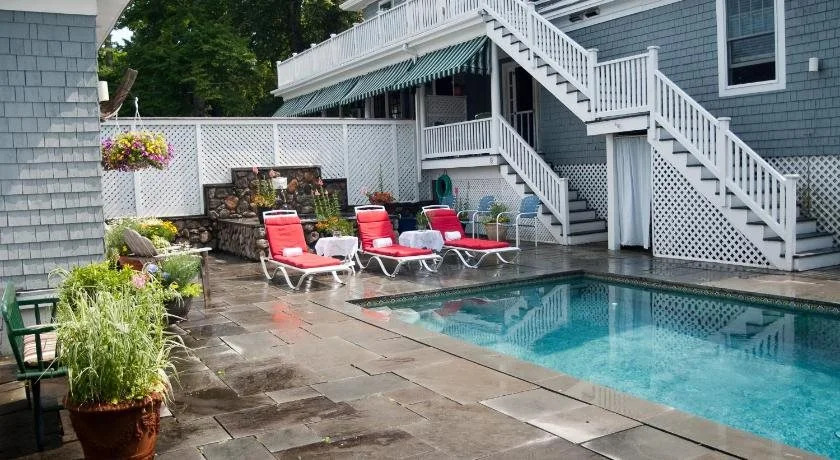Lindenwood Inn