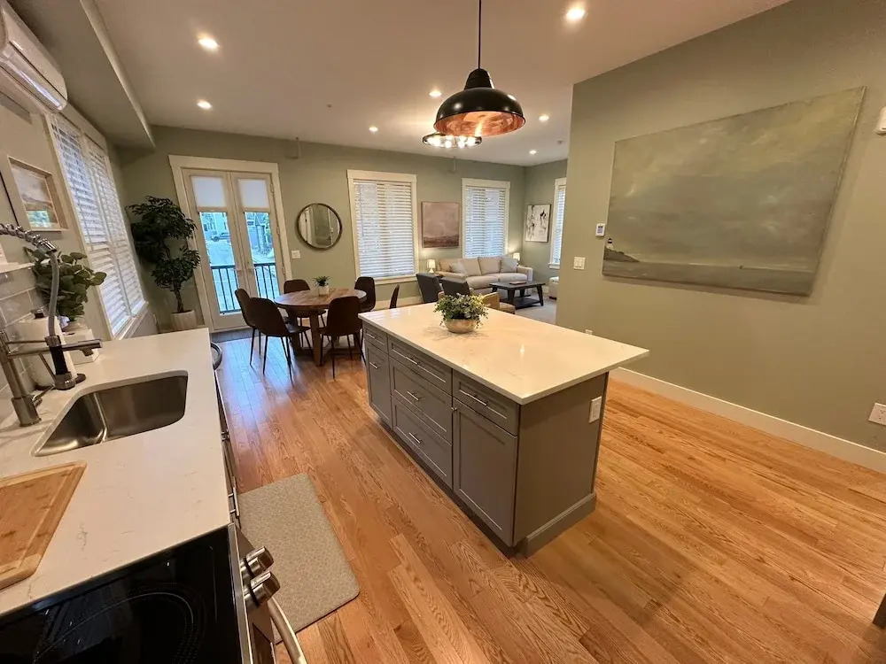 Brand New Construction! 3 Unit5 Bed Property