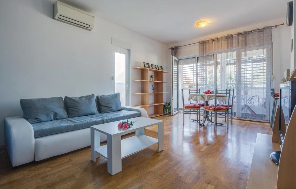Nice Home in Umag With Wifi and 1 Bedrooms