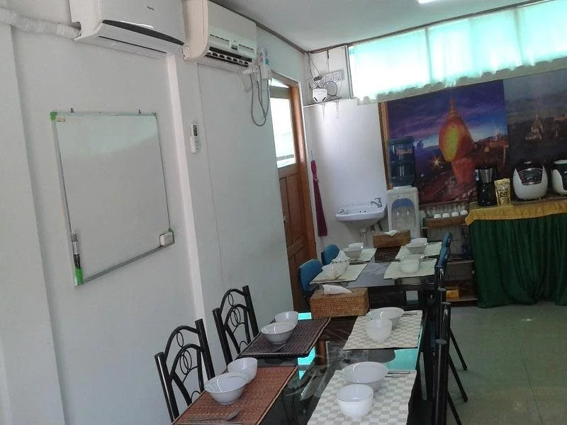 Honey Day Hotel