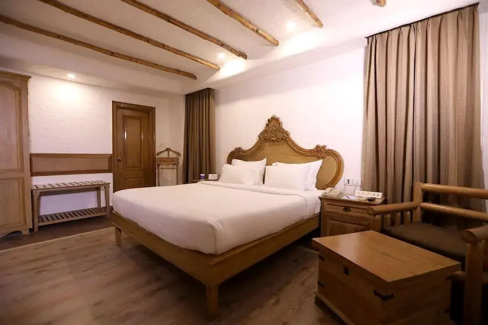 S Hotel