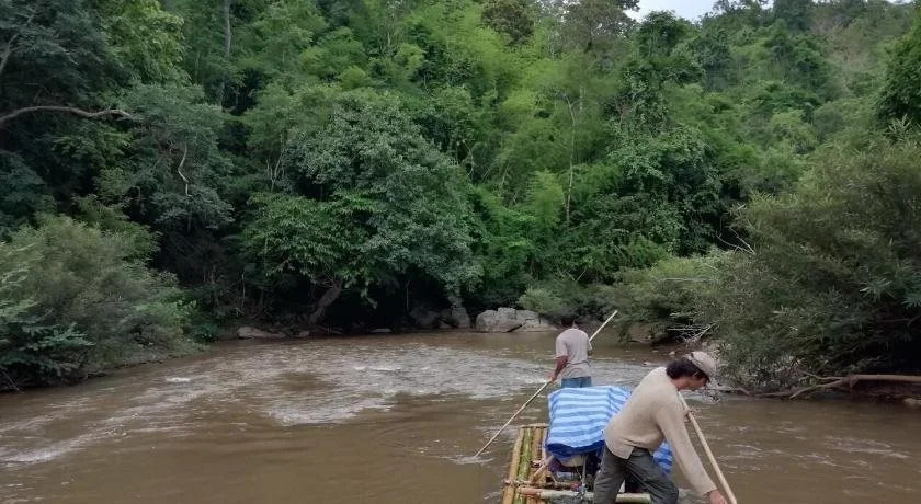 บ้านข้างดอยเพียงดาว ลุงดำ