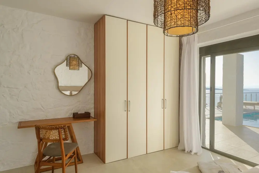 Villa Blanca Collection
