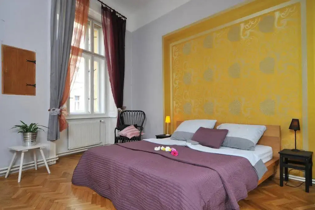 Dlouha Apartments