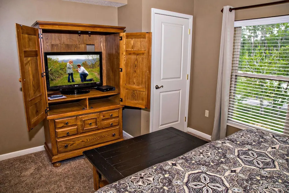 Cedar Lodge 302