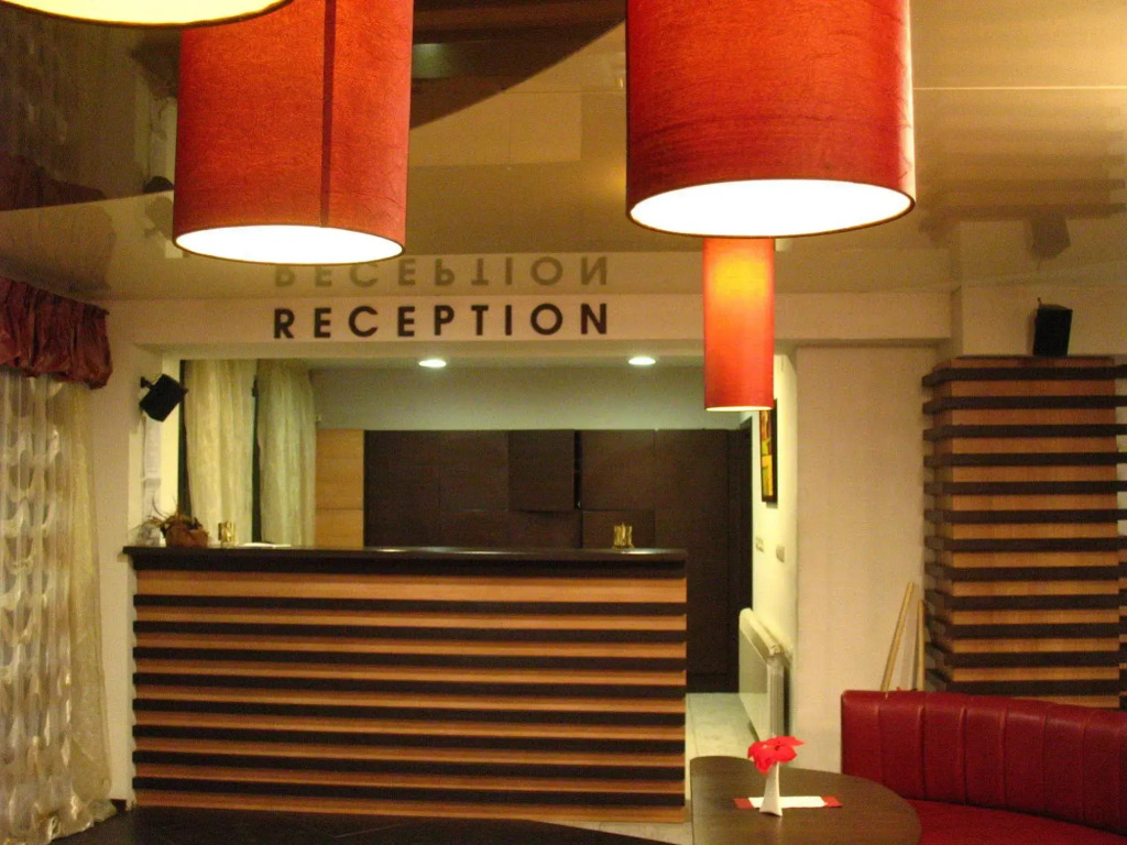 Alexander Hotel