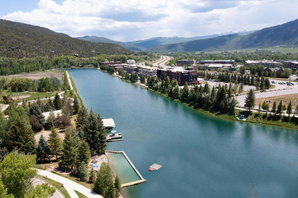 The Hoffmann Hotel Basalt Aspen Tapestry Collection Hilton