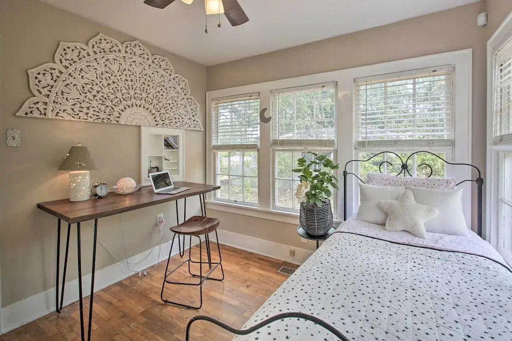 2 Mi to Central Ave: Quaint Hot Springs Home!