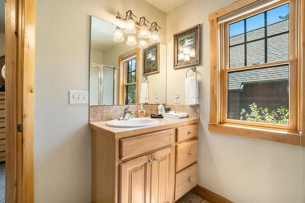 Solitude Bobcat #6 - Estes Park 2 Bedroom Condo by RedAwning
