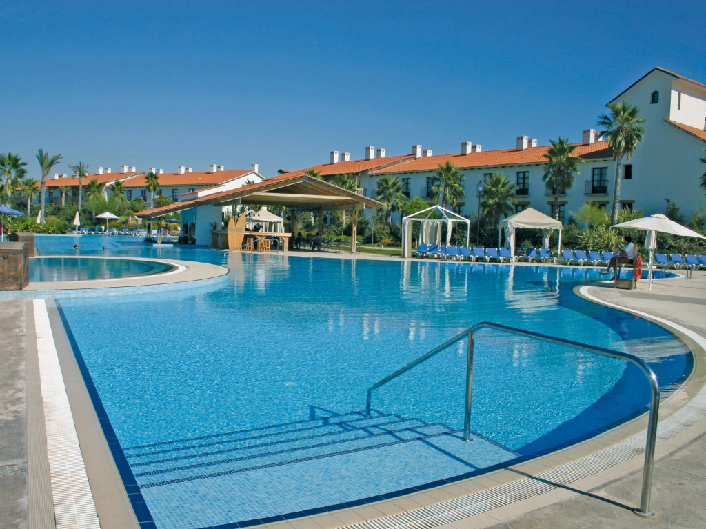 PortAventura Hotel El Paso - Includes unlimited access to PortAventura Park & 1 access to Ferrari Land