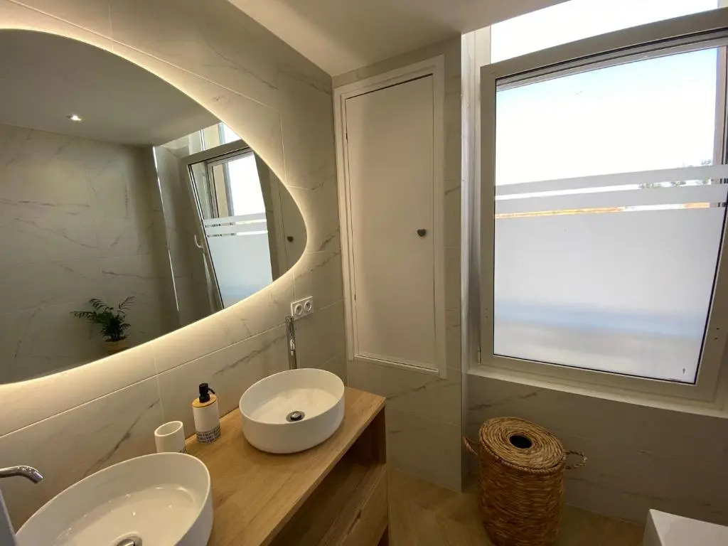 06S - A deux pas du port - appartement rénové-2 chambres