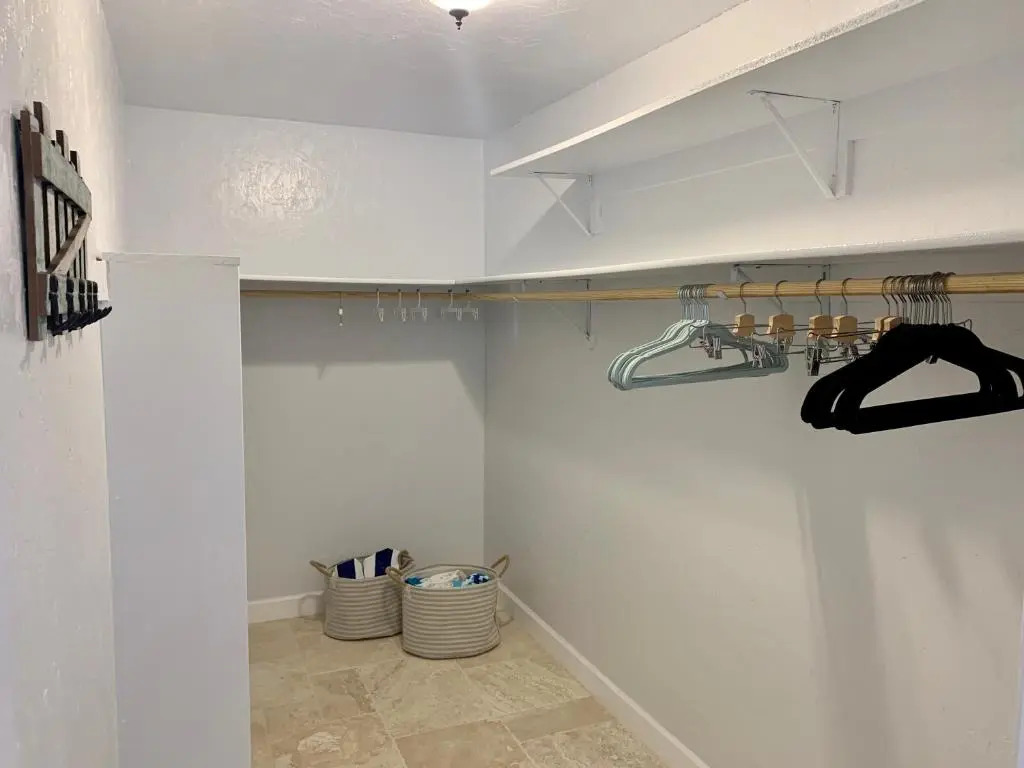 Modern Coastal Home near Siesta Key and Downtown
