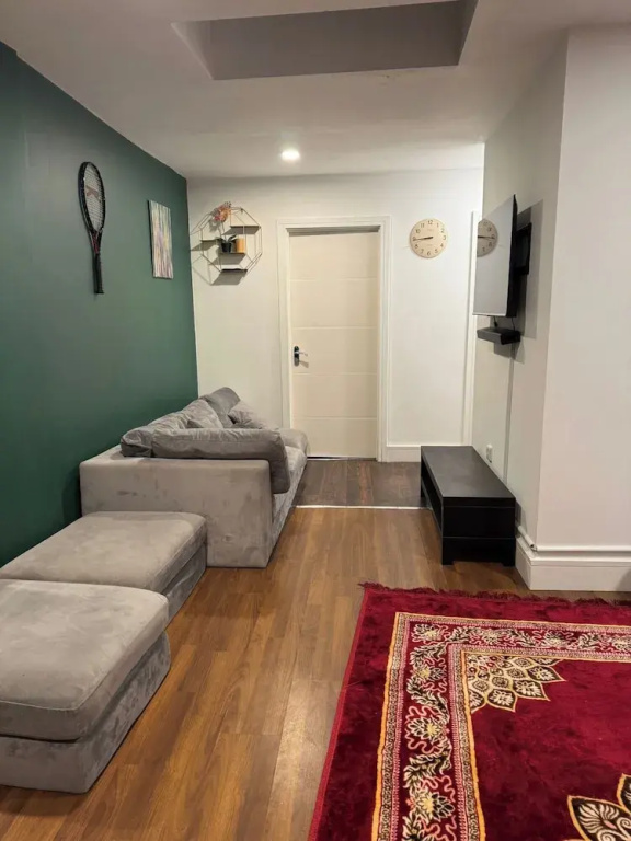 Cosy Entire House Open Kitchen 2 Bedroom for 5