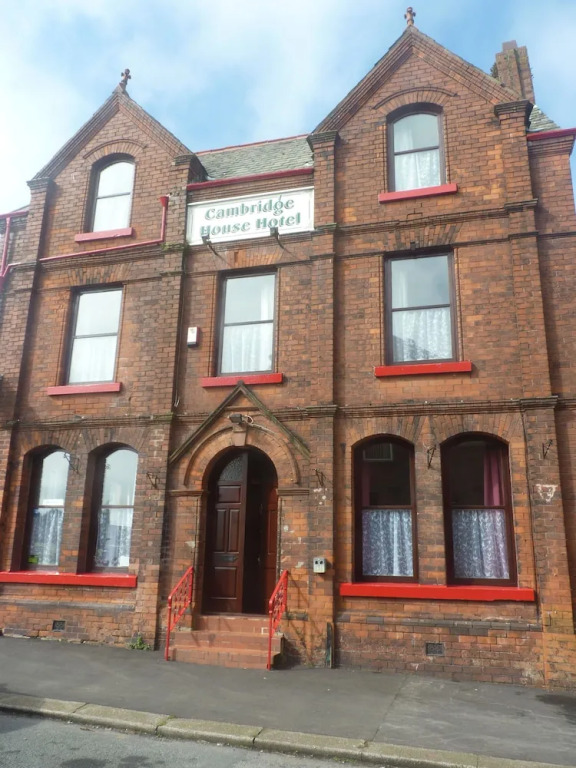 Cambridge House Hotel