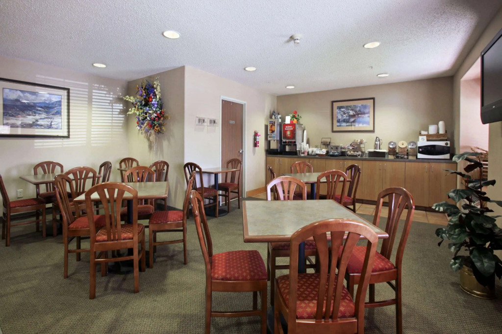 Microtel Inn & Suites by Wyndham Detroit Roseville