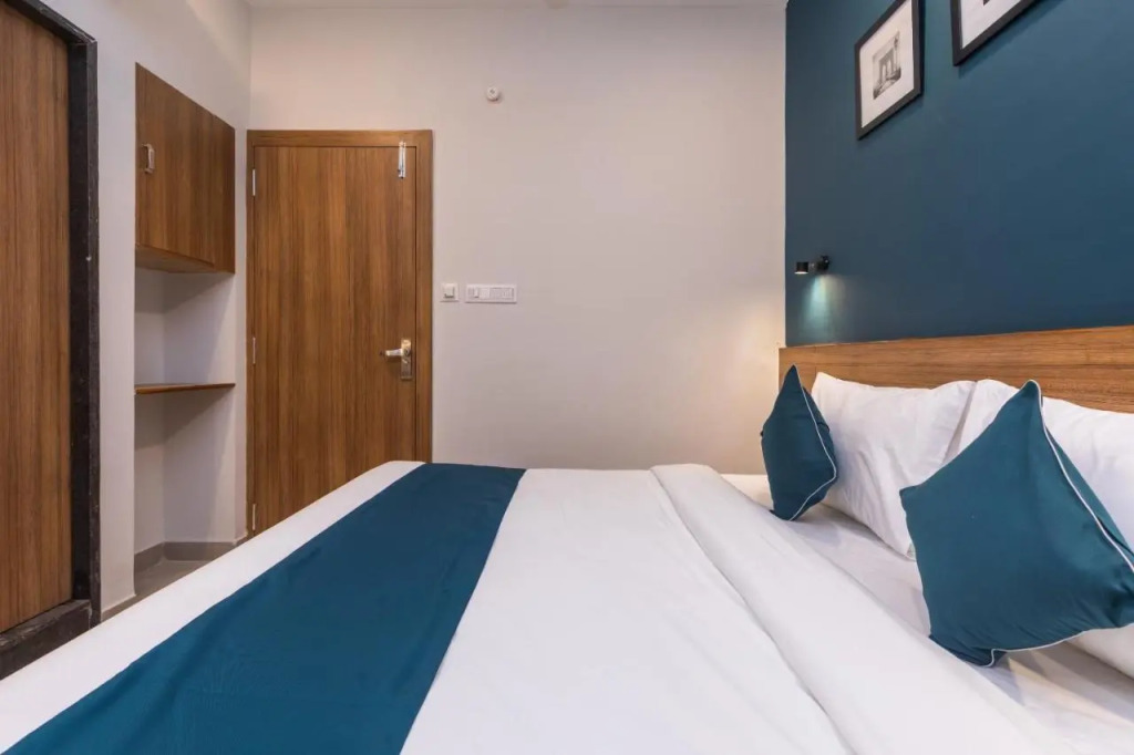 Collection O 455 Hotel Staywell