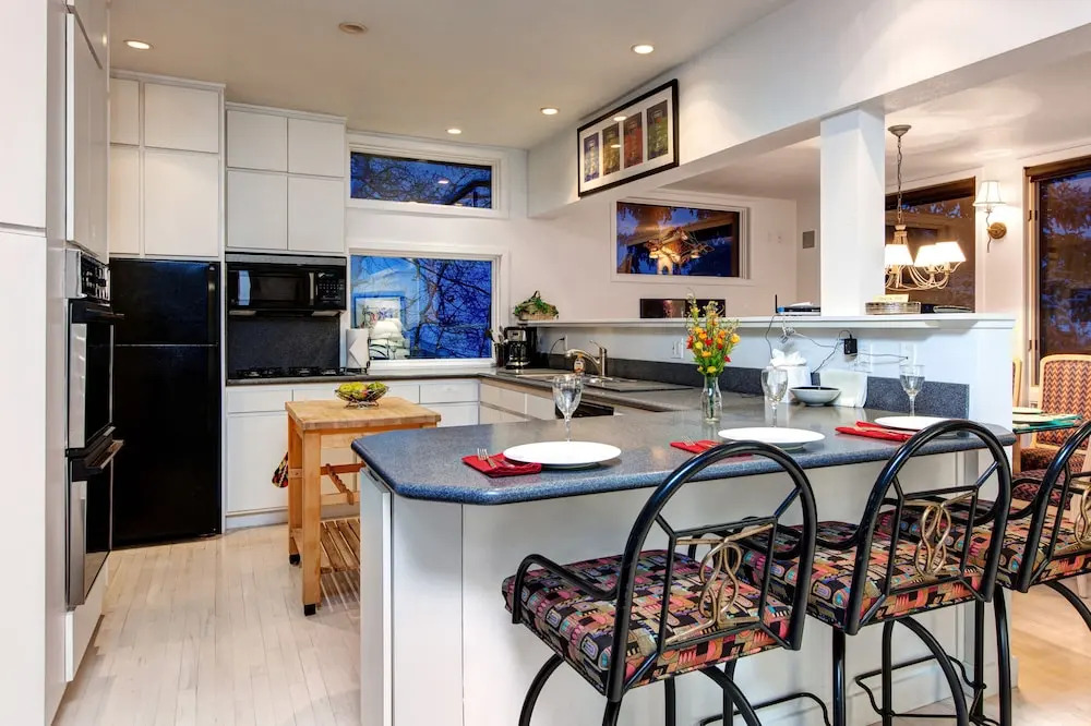 Abode on Sampson