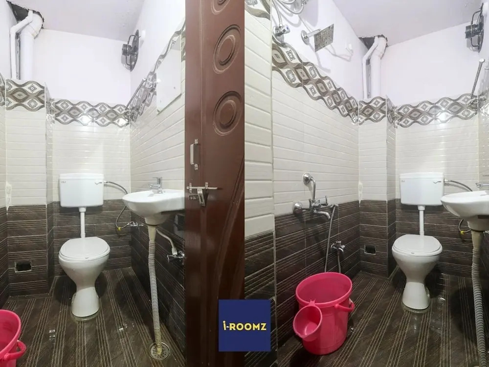 iROOMZ Hotel Galaxy Grand