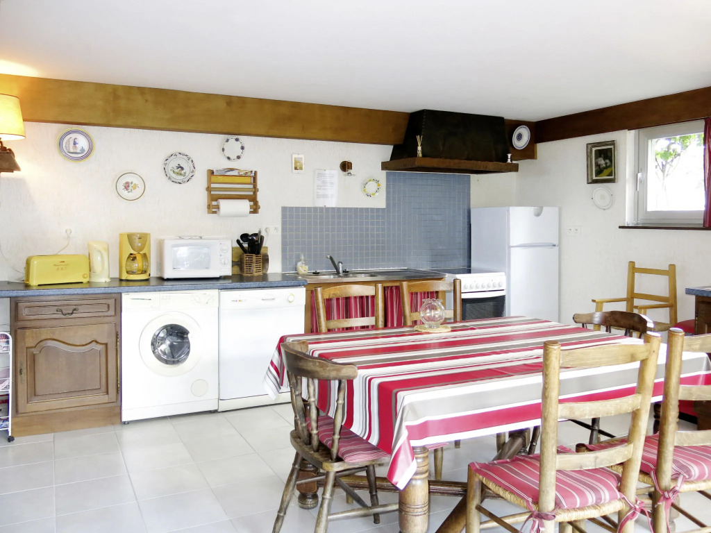 Holiday Home Le Petit Clos (RGV300)