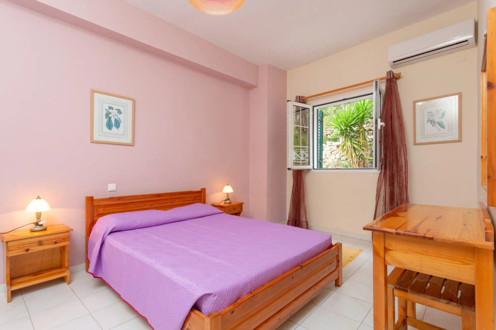 Villa Thalassa Large Private Pool Walk to Beach Sea Views A C Wifi Car Not Required - 920