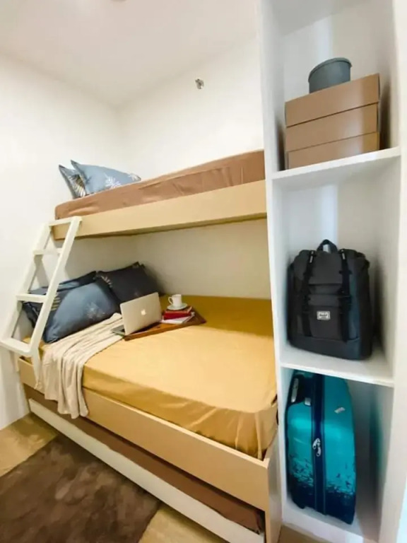 Fame Residences Tower-1 Unit 3207 in Mandaluyong 1 Br w Balcony City view