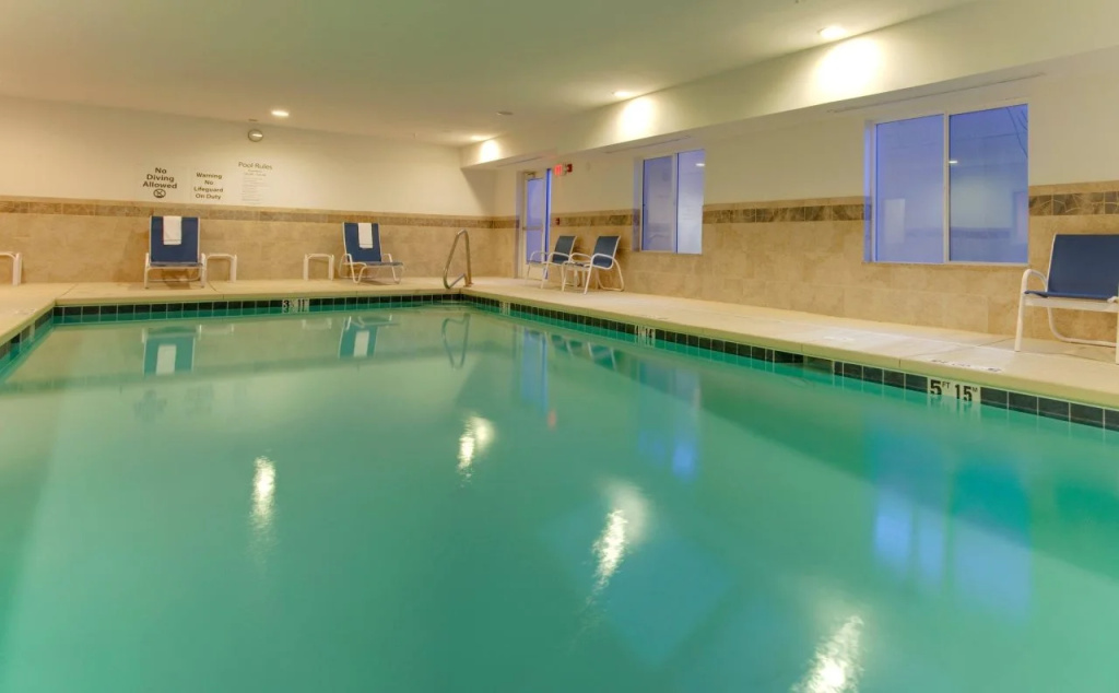 Holiday Inn Express Hotel & Suites Albuquerque Airport by IHG