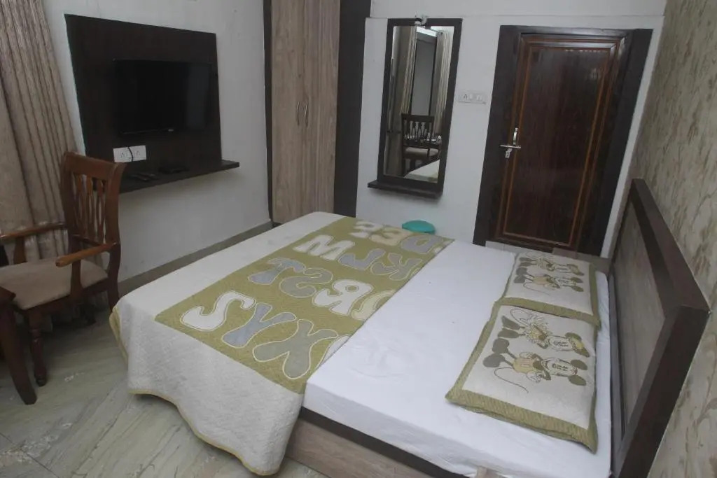 Alakhnanda Guest House