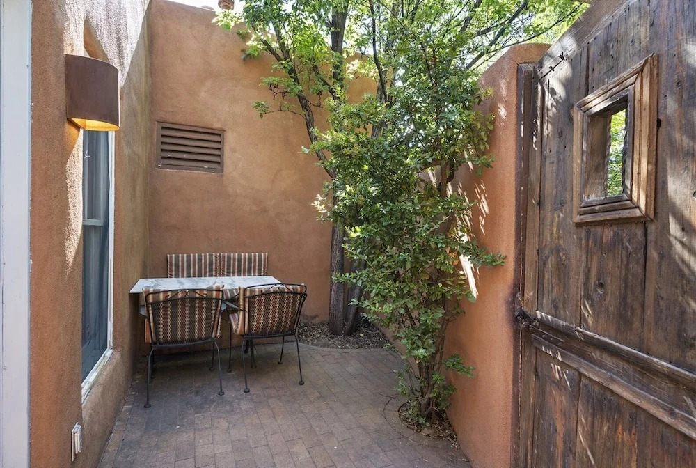 Casa Siempre Mayo - Railyard Gem, Walk to Plaza