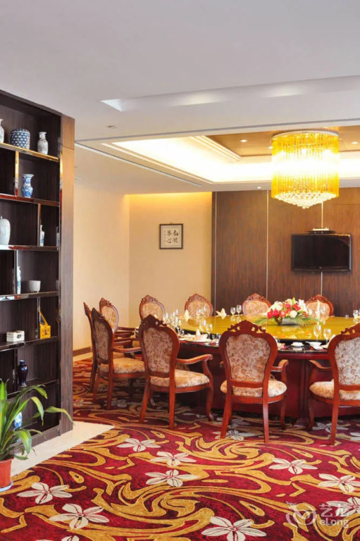 Golden Phoenix Hotel