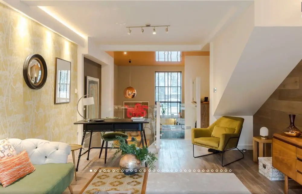 Neon Dream Playfull 2 bedroom