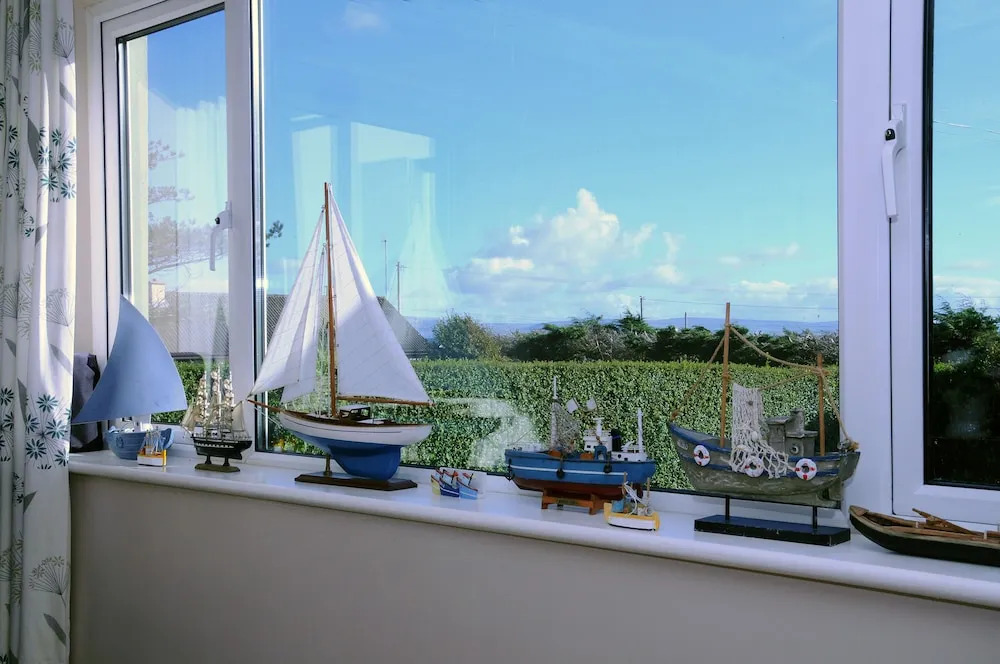 4-bed Cottage in Co. Galway 5 Minutes From Beach