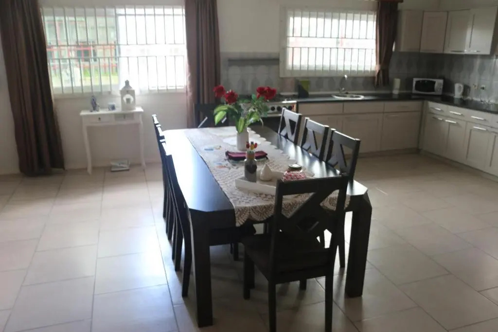 Dubbel woonhuis Selderiestraat Paramaribo