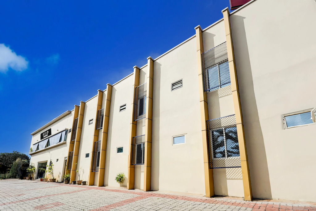 Super OYO Hotel O Renigunta Near Railway Station