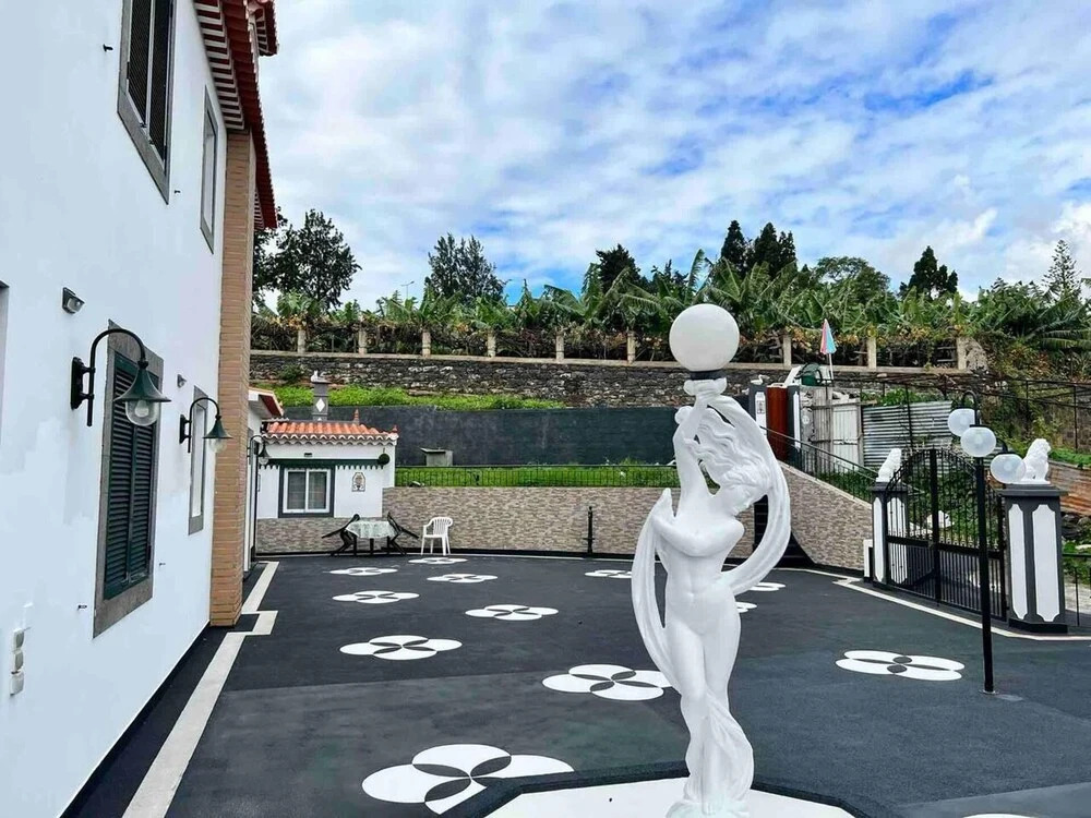 Comfortable 2-bedroom Apartment for Relaxing Stays