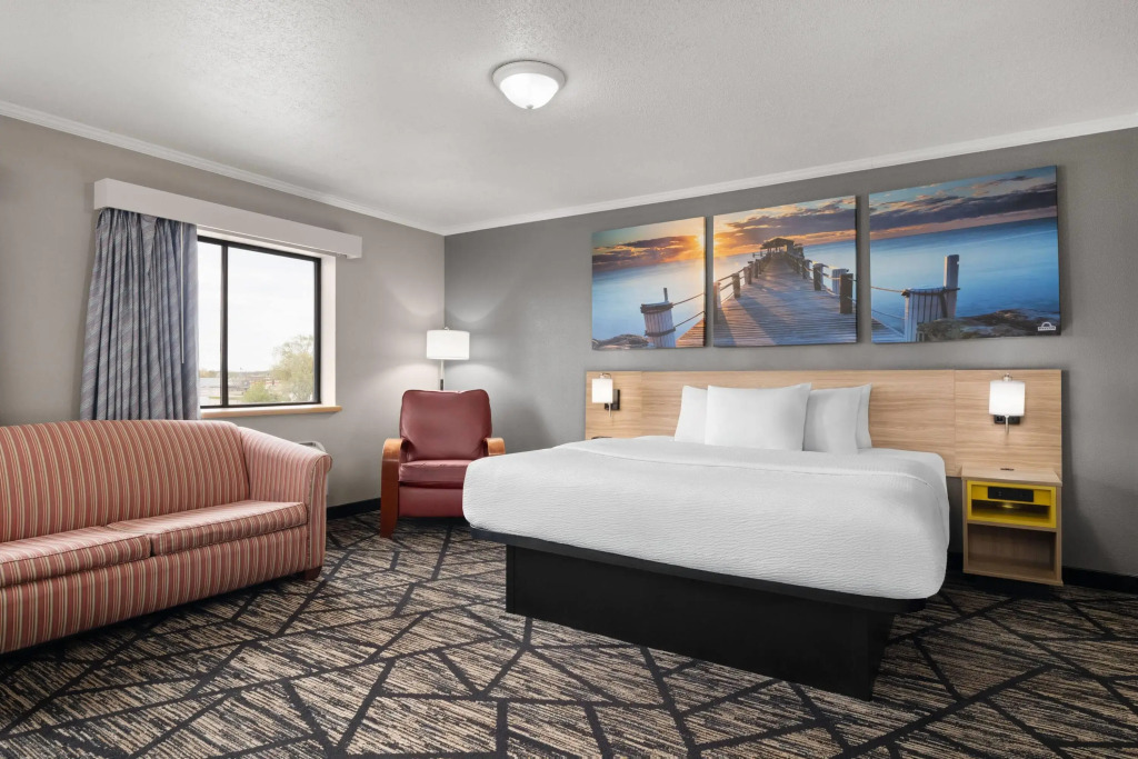 La Quinta Inn by Wyndham Milwaukee Airport / Oak Creek