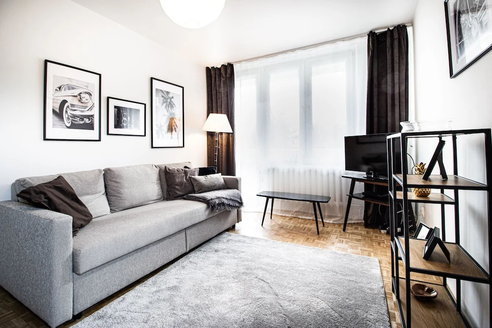 Saska Kepa Velvet Apartment