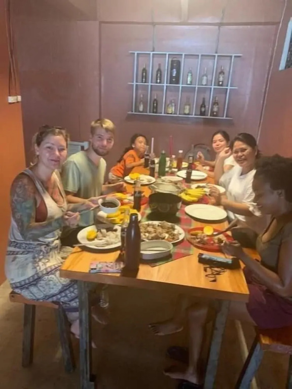 Laguno Hostel and Guest House