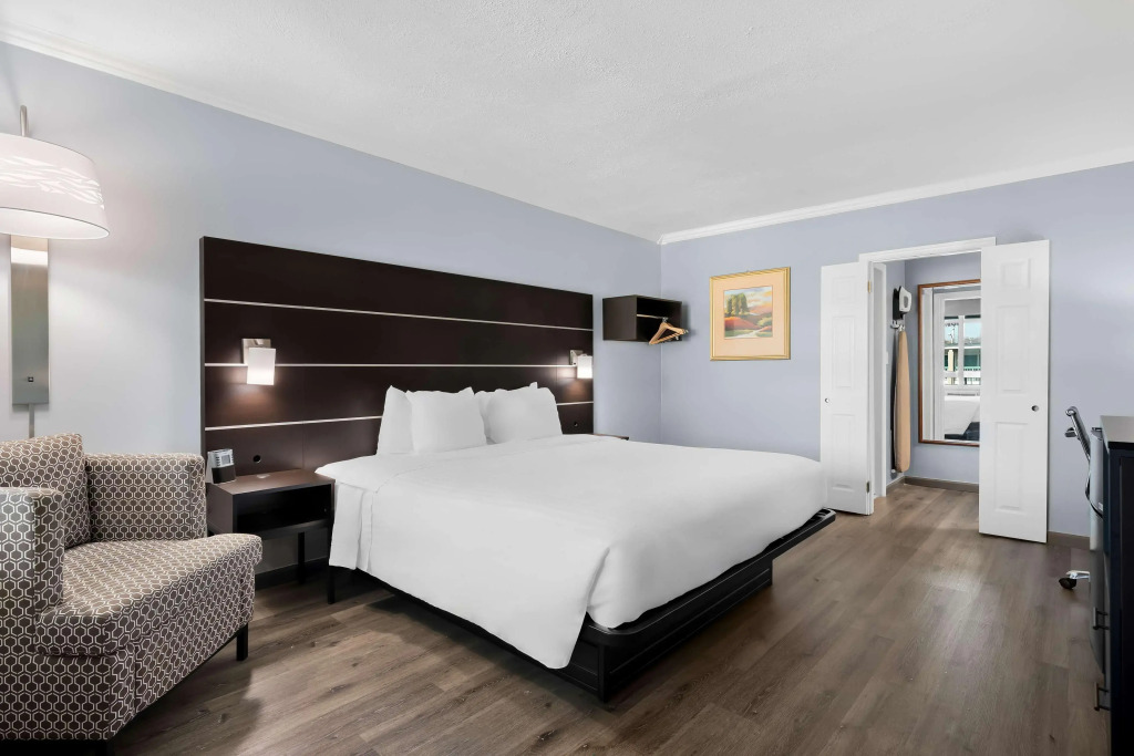 Brandywine Valley Inn SureStay Plus by Best Western