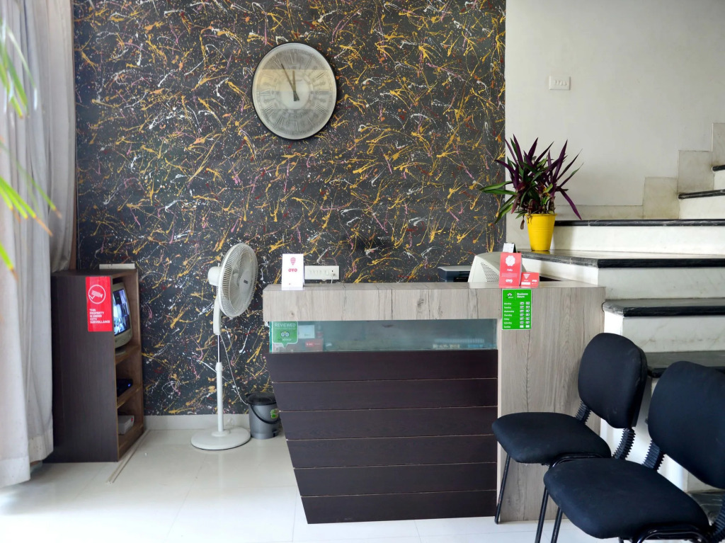 OYO 7363 Hotel N71 Rooms & Banquets