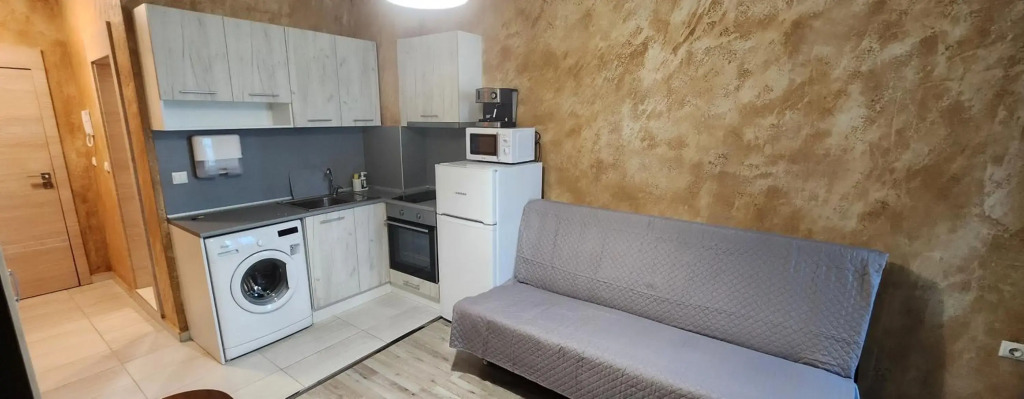 Colonel apartment 954
