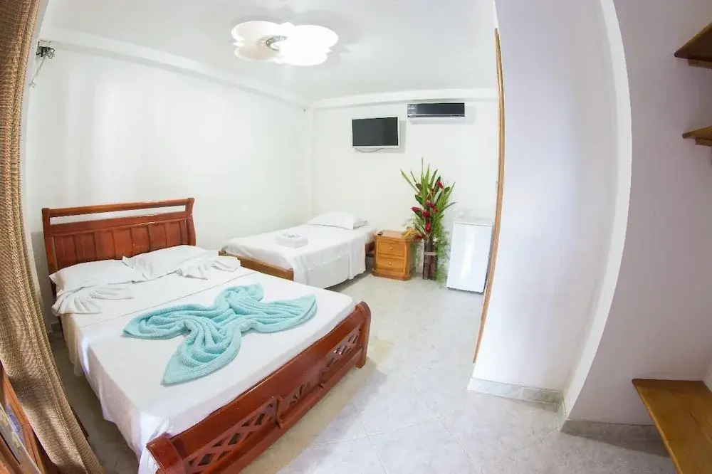 HOTEL BAHÍA PINORROA