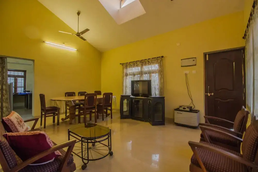 OYO 12541 Home Stylish 2BHK Betalbatim