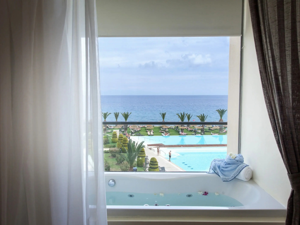The Ixian Grand & All Suites
