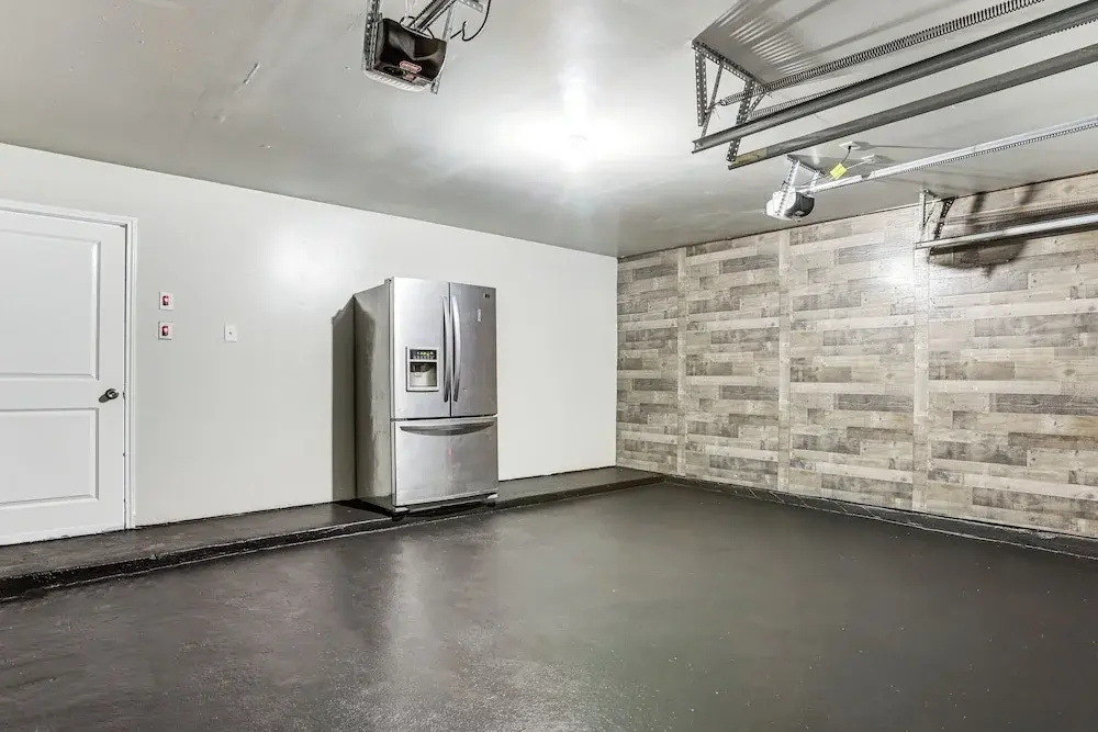 Solar-powered Home w/ & Game Room & Gym in Houston