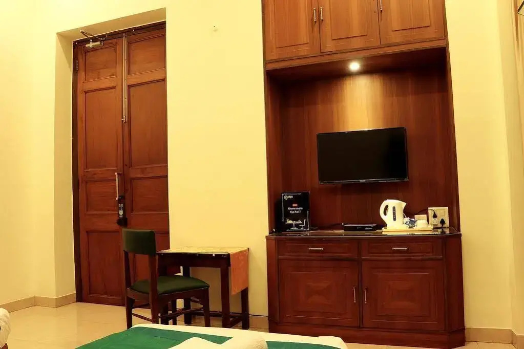 OYO 1346 Manthan Hotel