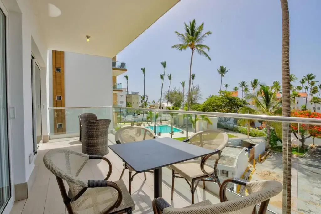 New 1 Bedroom with Beach access & Pool - NB302