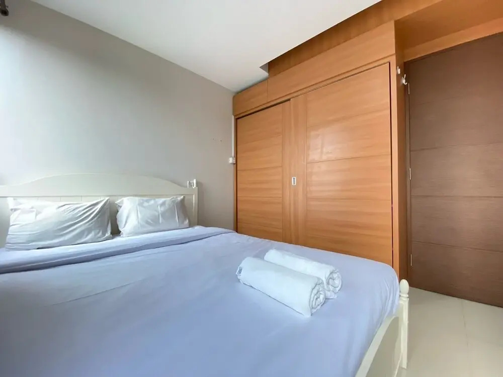 Spacious And Tidy 1Br Apartment At Sudirman Suites Bandung